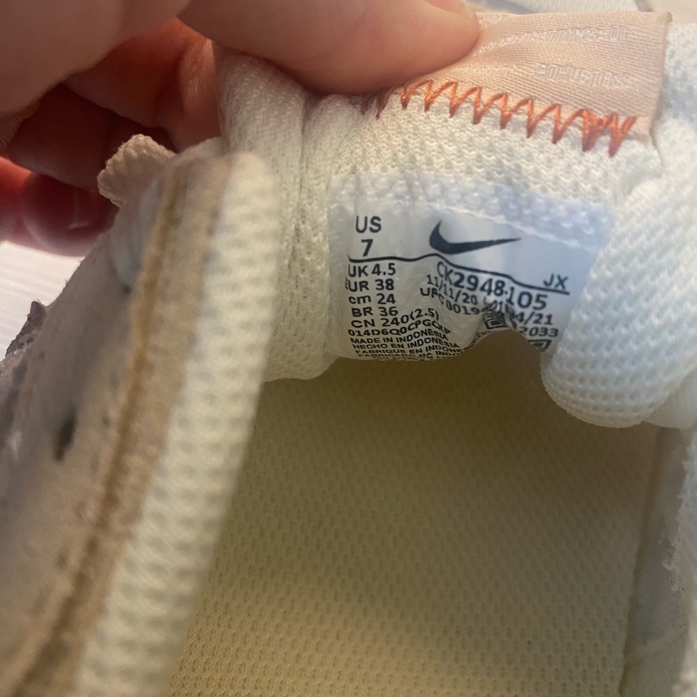 NWOT Nike Venture ‘Coconut Milk’ color, size 7 - Picture 5 of 10